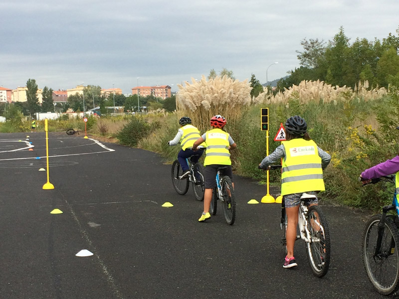 SEGURIDAD VIAL EN BICICLETA