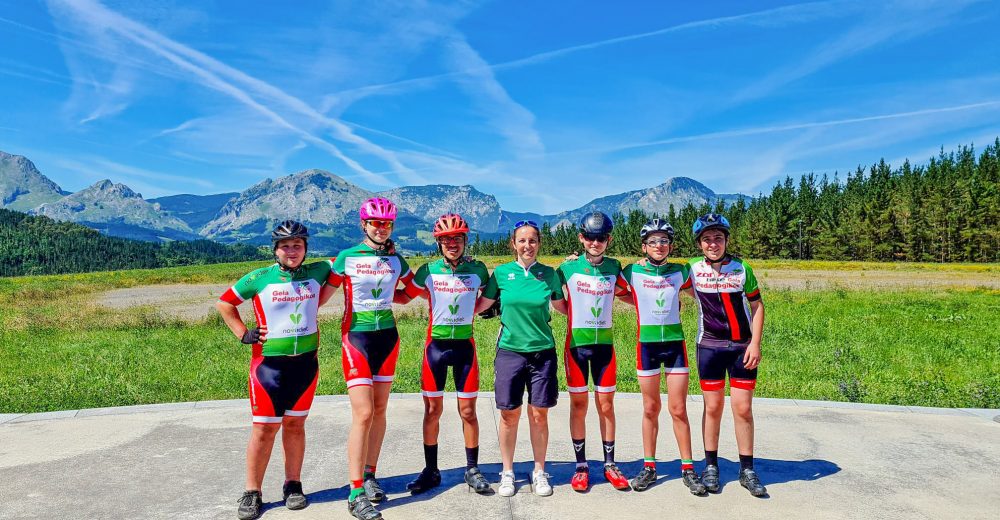 Gela Pedagogikoa: Educación y formación en su Escuela de ciclismo